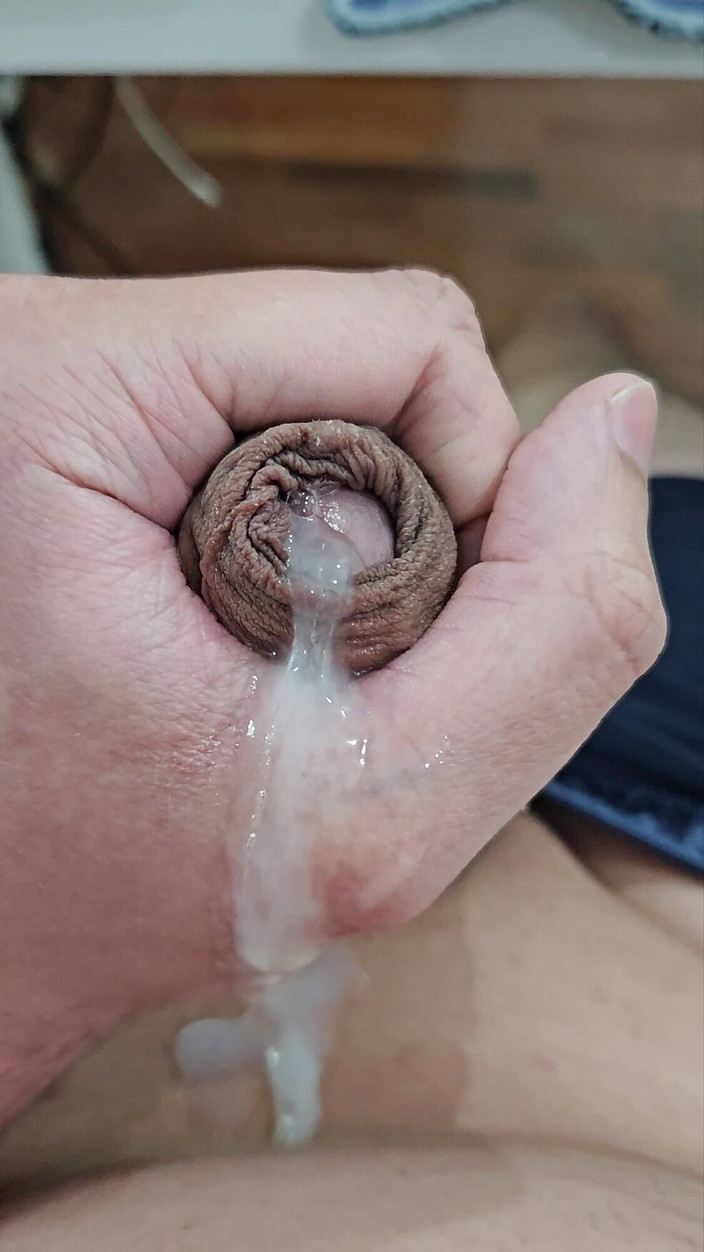 Lkdick8: अकेले बड़े लंड को मरोड़ना