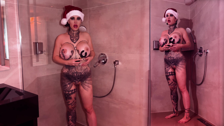 MissAlessaMilano: 23. Kalendar Advent 2025 Wanita Santa Dengan Dildo Dalam Mandi