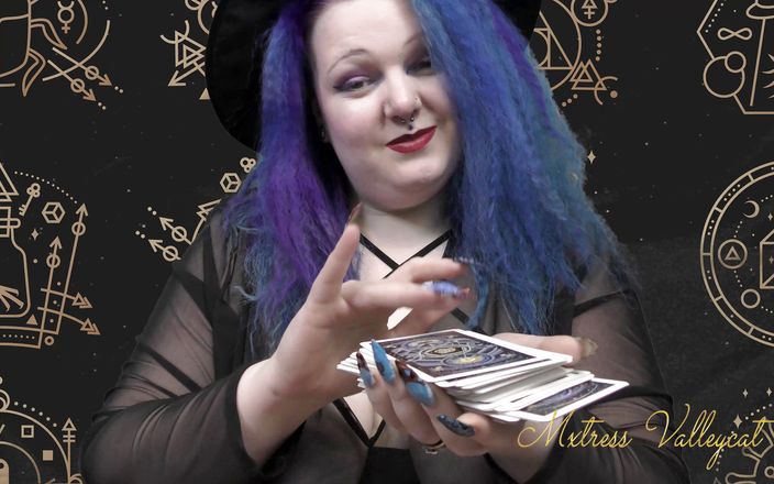 Mxtress Valleycat: Sassy sorceress आपका भाग्य चुनती है