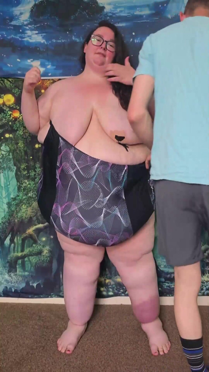 SSBBWLadyBrads: SSBBW Fat Goddess Swimwear Try on