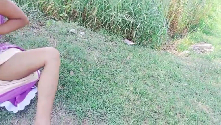 Bk Vlogs: Bhabhi kampung mengongkek video panas