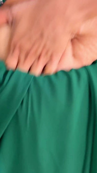 Komal dělal make-up Švagr tiše sledoval od dveří