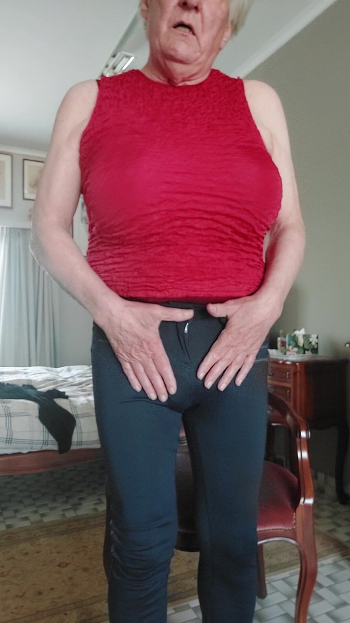 Antoon77: Plaisir habillé