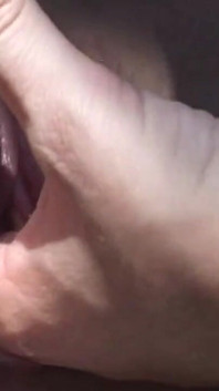 Julie Night & Mariah Cherry lesbo eten vingerneukpartij