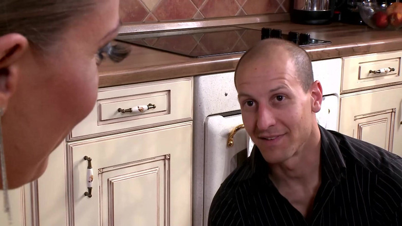 Absolute BDSM: La Padrona Dominante Comando L'adorazione Del Piede Dello Schiavo Calvo