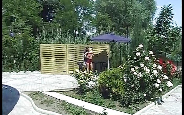 German amateur couples: Round Ass Babe From Germany Pleasing Her Neighbor