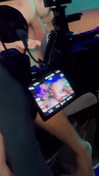 Mur Clan me invitó para un trío (entre bastidores)