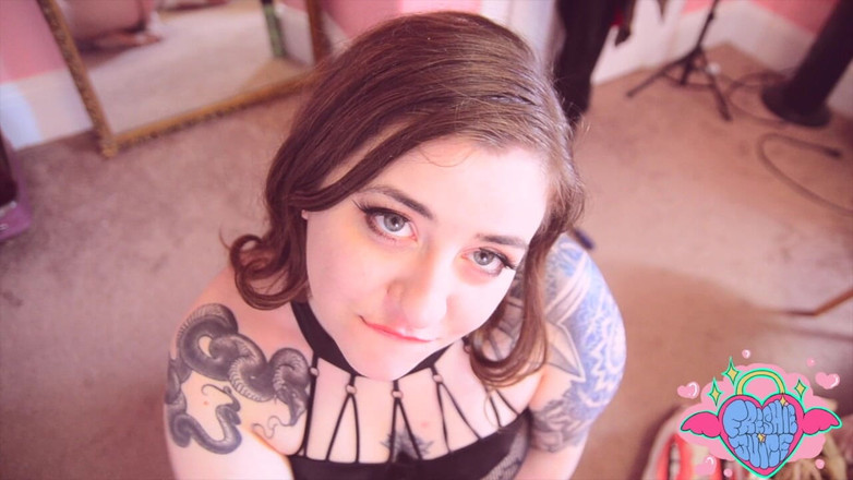 Freshie juice: Diikat, disusu dan ditambat oleh teman wanita awak