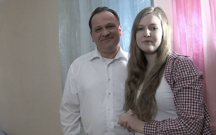 Casting66: Julia se fute cu bătrâni până?!?!?!