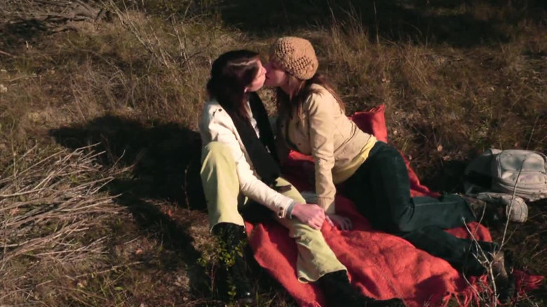 Lesbian Illusion: 오지는 레즈 섹스