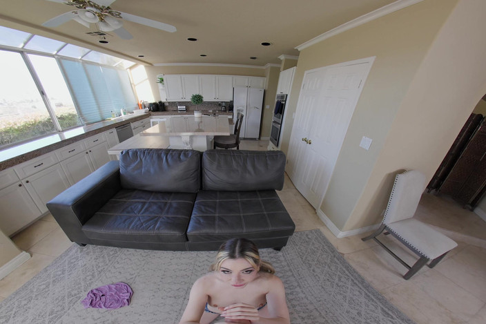 Lethal hardcore VR: Lethalhardcore VR demi ha una cotta per la sua amica