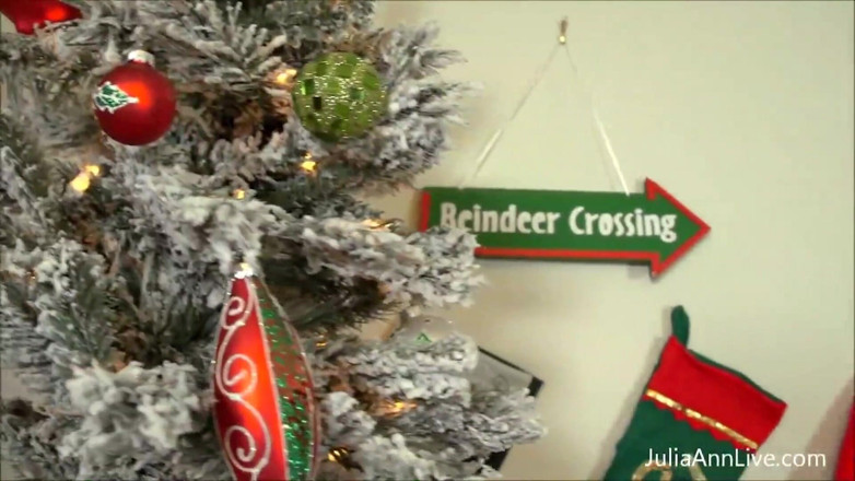 Julia Ann: Julia Ann finds hard cock under her xmas tree!!