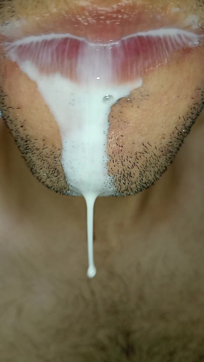 Rey rey: Língua longa, língua, eu quero porra na minha boca, fitness...