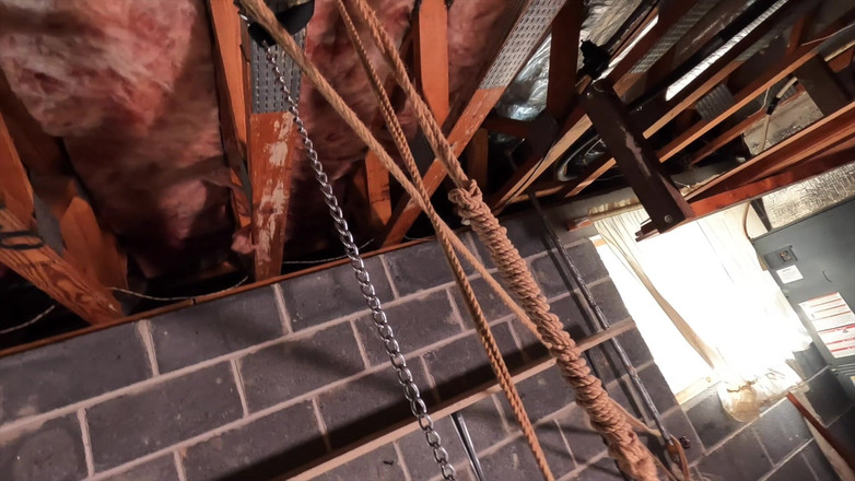 Lora Cross: Perbudakan predikat seks bondage dan ngentot tenggorokan