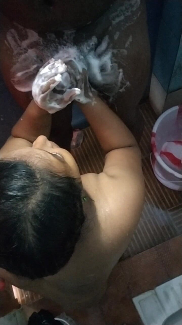 Benita sweety: Video rekaman seks pasangan hot lagi mandi