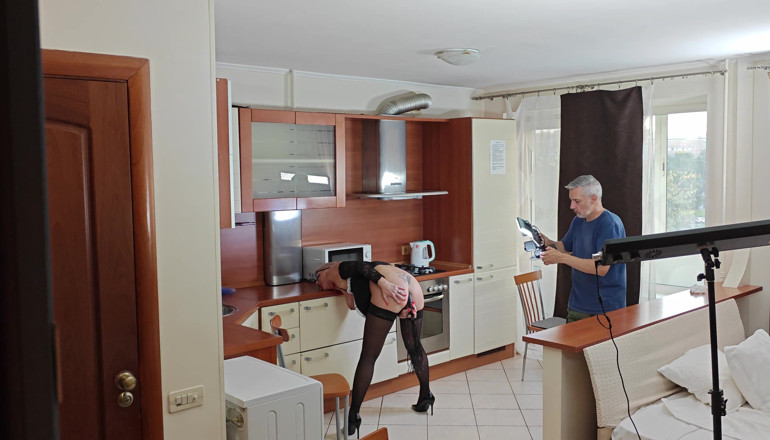 Heatwave Porn: Kinky Husband Films His Mature Hot Wife in the Kitchen...