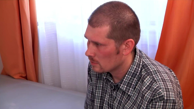 DEUTSCHLAN PORNO XXX: 热辣的年轻人妻玩3P和出轨合集