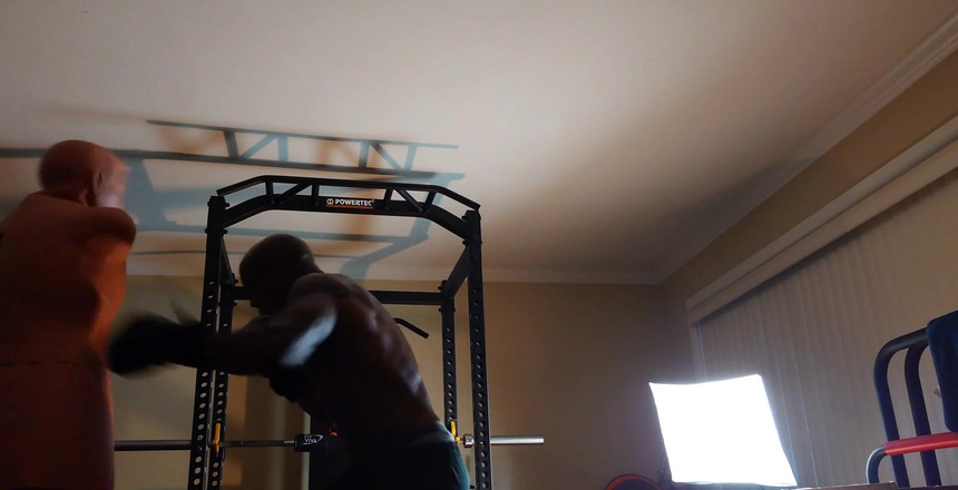 Hallelujah Johnson: Allenamento della boxe oggi i carboidrati sono generalmente classificati in...