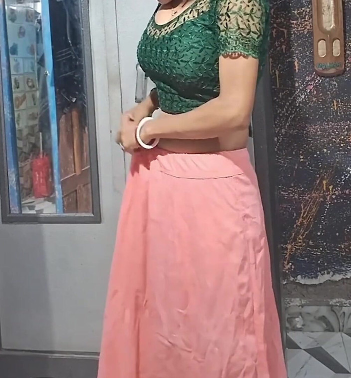 Neha Gupta: Tight Pussy Desi Bhabhi in Saree Fucked Hard by Devar...