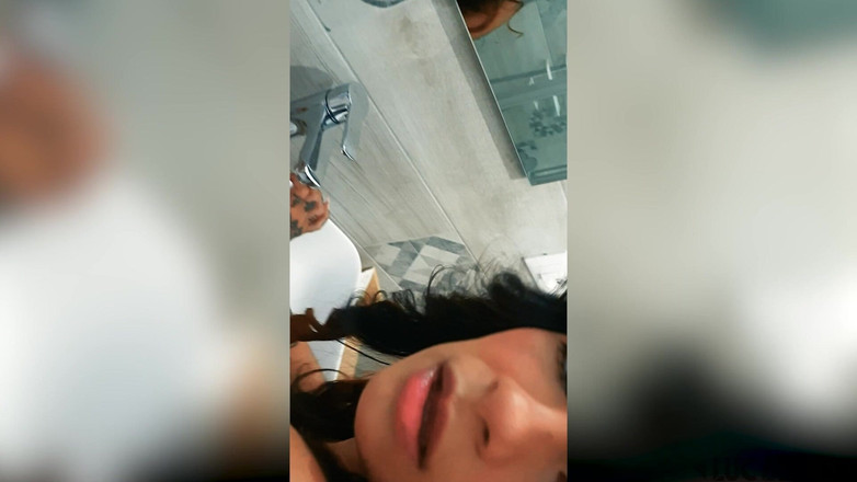 Luc Berus: Michy Perez, detrás de baño caliente, follada rápida con la...