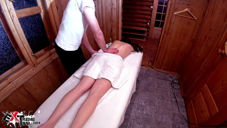 Extreme Tina: マッサージ師クソ猫とお尻の穴の女の子