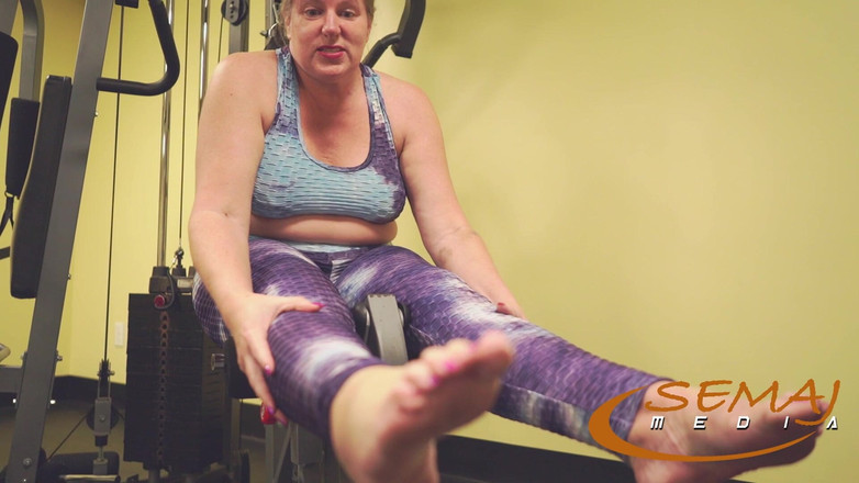 Semaj Media: Semaj Media Tlustá MILFKa Heidi Nite Ráda předvádí své nohy,...