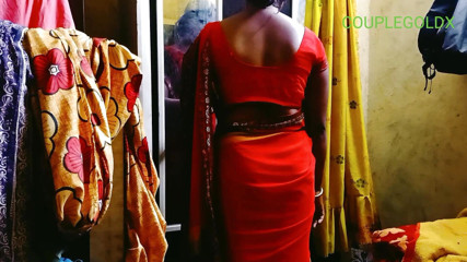 Sexy Komal: The Closet Looks the Same to Rahul