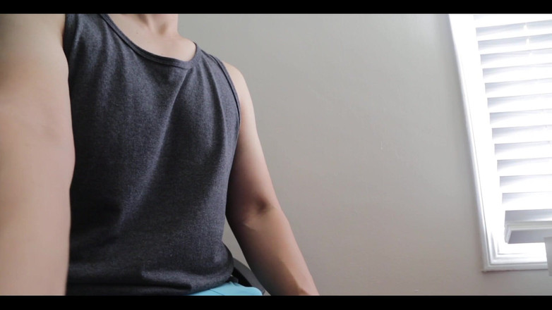 UnderXiaoQiang: Matt买了一双我用过的内衣和一次精液