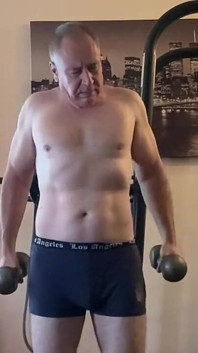 Ellerimi pompalıyorum