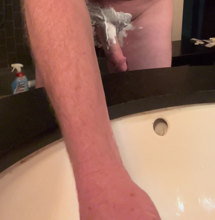 WellEquiptSFCA: Shavin’ Gets Me Horny Af