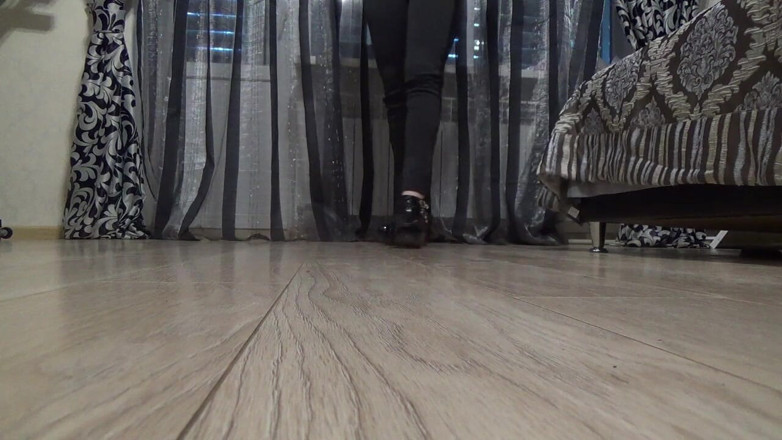 Goddess Misha Goldy: Shoe Worship &amp; 3 Minutes for Cum