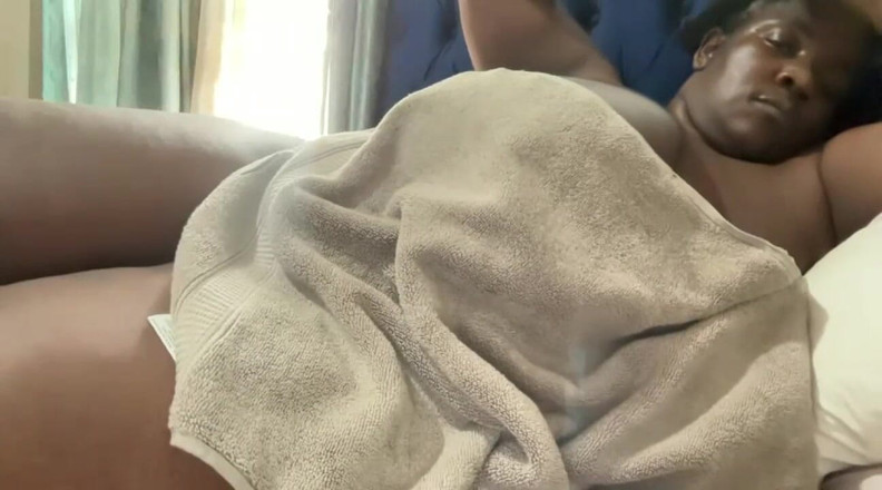 Legendary Booty Overdose: 需要一个沉重的屁股温暖的拥抱