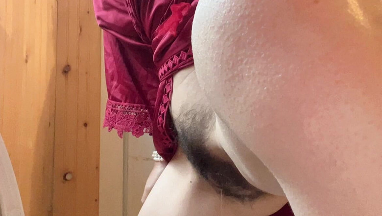 sweethanajapanese: Pequeña linda chica Hana Chan sexy en traje rojo y...