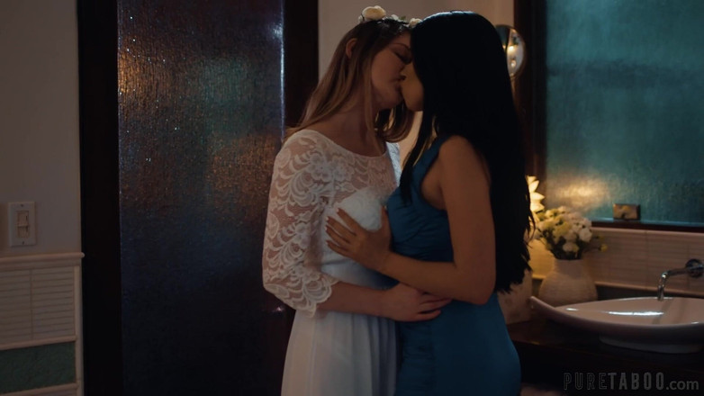 Pure Taboo: Pure Taboo - los deseos lésbbitos reprimidos de la novia Bunny...