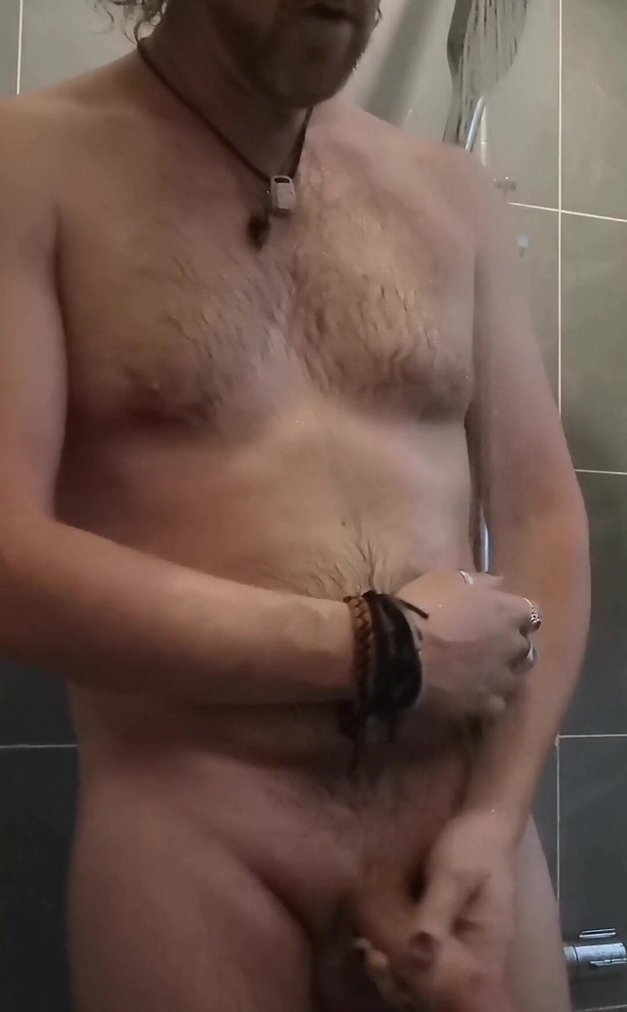 Dirty Talking Guy: Saya meninggalkan kamera yang berjalan selepas saya memancut mani