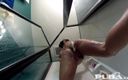 PUBA Solo: Милфа Кирстен Прайс принимает душ с подводной камерой
