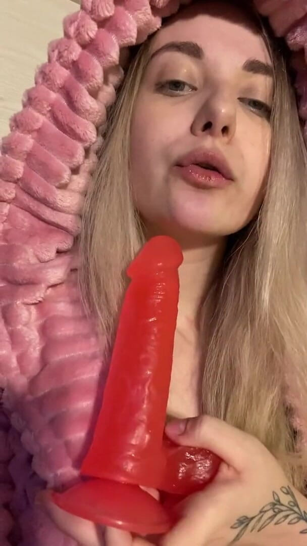 My bf cuckold: Girl in cute outfit suck dildo