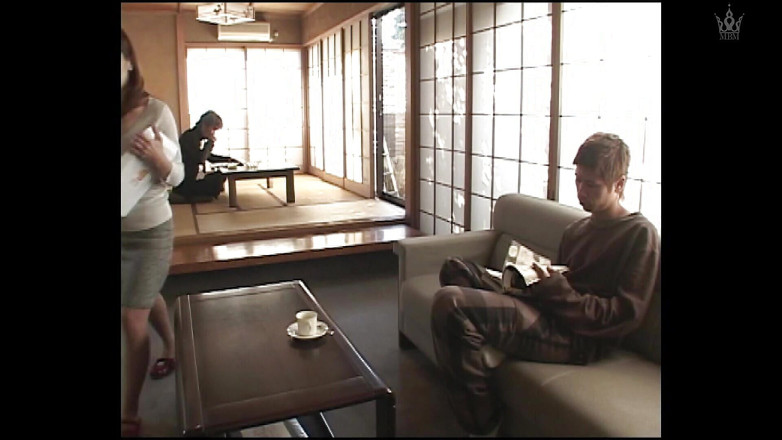 MBM3988: P015g01 Ikenai arkadaşlarımla çok güzel üvey annemle ilişki! Utanç verici figürümü gördüm