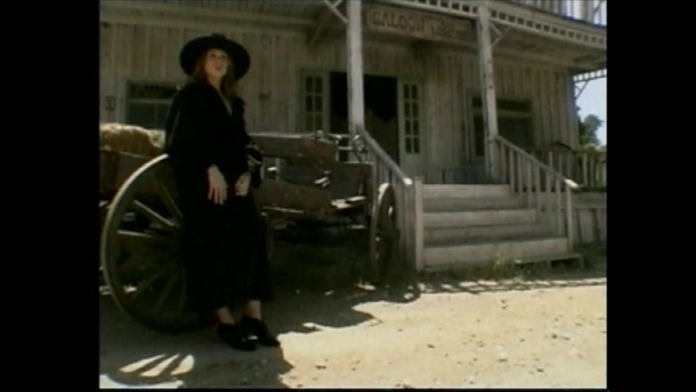 Vintage megastore: Vintage lesbijskie porno z dwoma pięknymi dziwkami z dużymi piersiami...