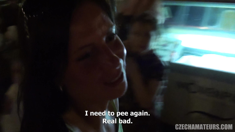 CzechAmateurs: Amatur Czech 23 tetek besar bercuti