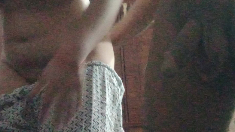 House 3: Je baise ma copine sexy chez elle