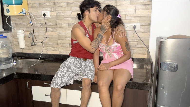 Golupaa: Il ragazzo aveva fatto la sua cognata del vicino la...