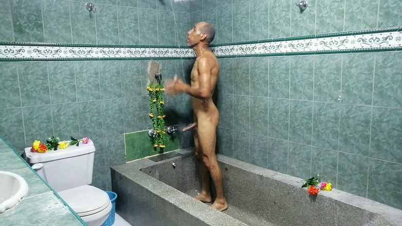 FLACO: 1 partie, je baise avec mon beau-père quand il fait...