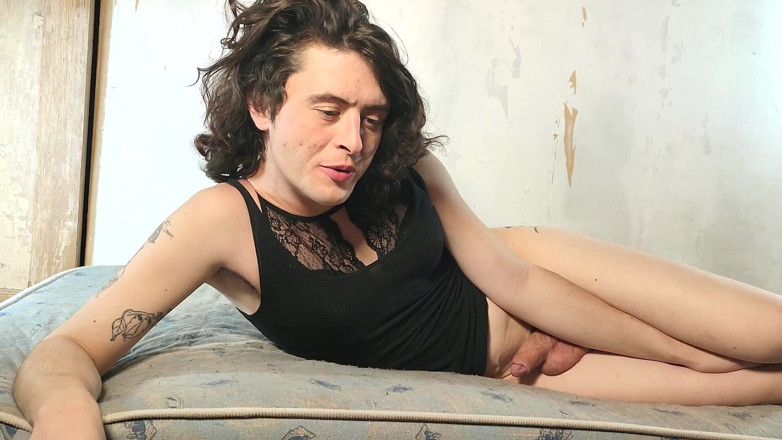 Sara B: Chill smoke, jerk and cum