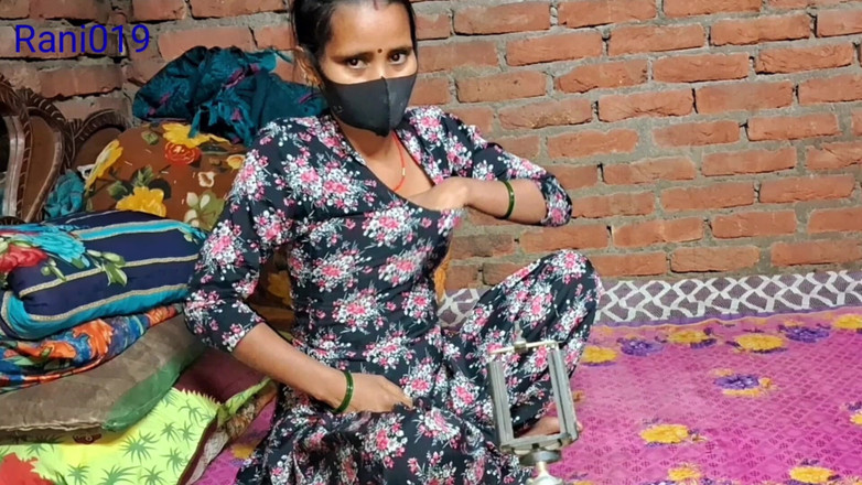 Rakesh: 내 방에서 누드 손가락을 섹시하게 하는 의붓 여동생