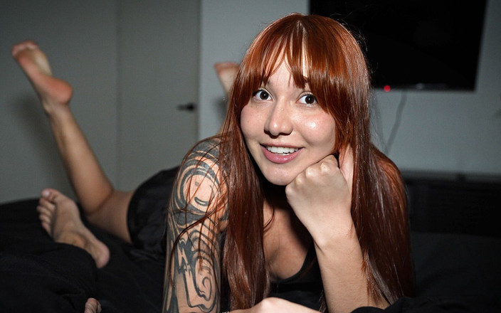 Drilled: Ma demi-sœur rousse veut que je lui enseigne le sexe