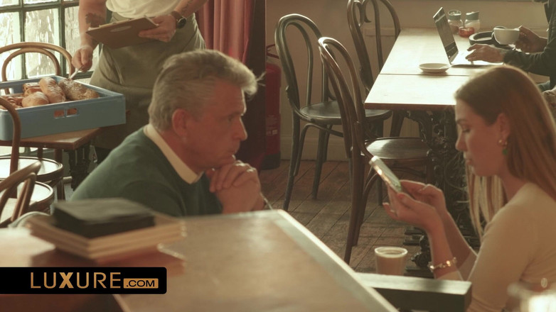 Luxure: Záhada Madame Crystal