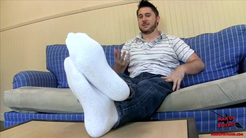 ManUpFilms: Perving on Jason's Feet
