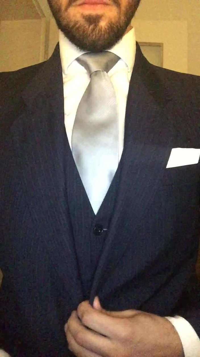 Master Shiny Shoes: Ceo Spitzt Ab