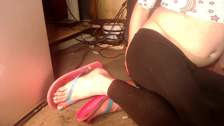 Lilly Disgrace: Wanki8ng Maggot Saya Dan Bermain Dengan Kaki Saya